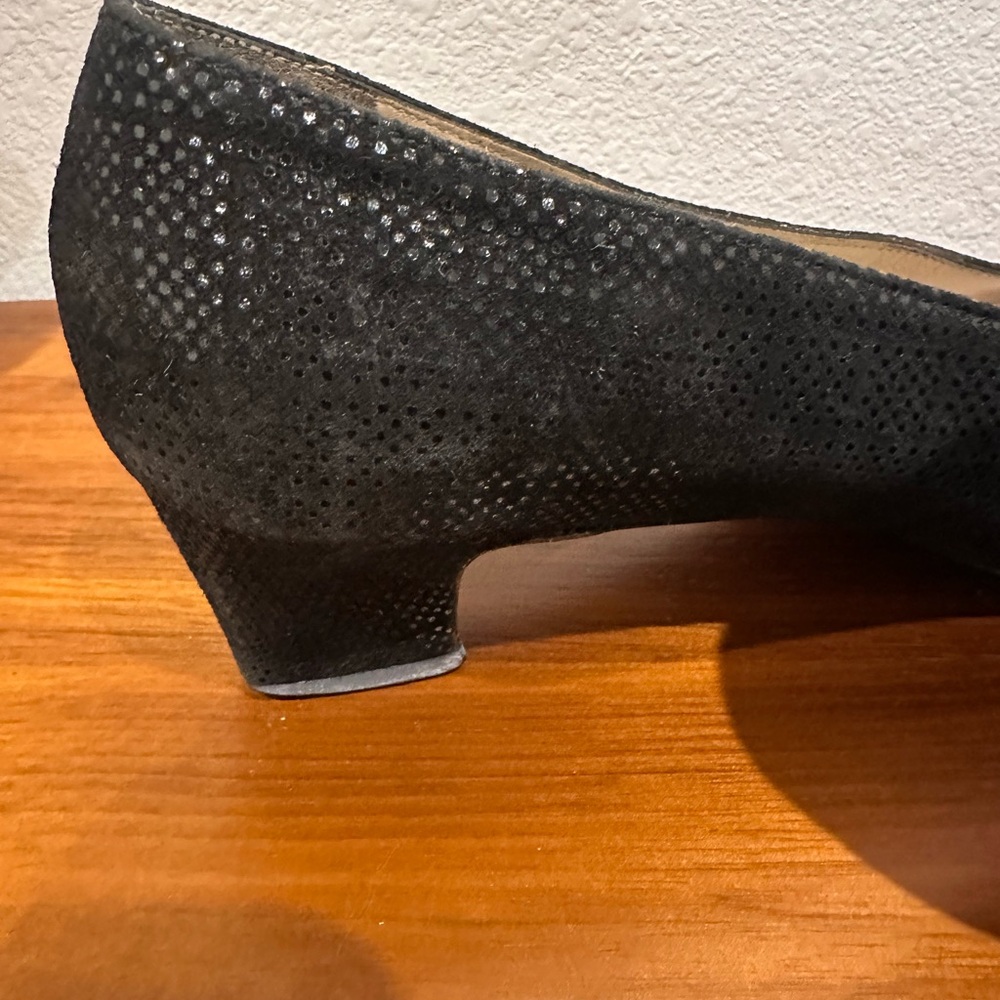 Salvatore Ferragamo Black Textured Heels - Picture 7 of 9